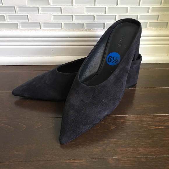 NWT Vince Ralston Navy Blue Suede Slip On Mule - Picture 2 of 15